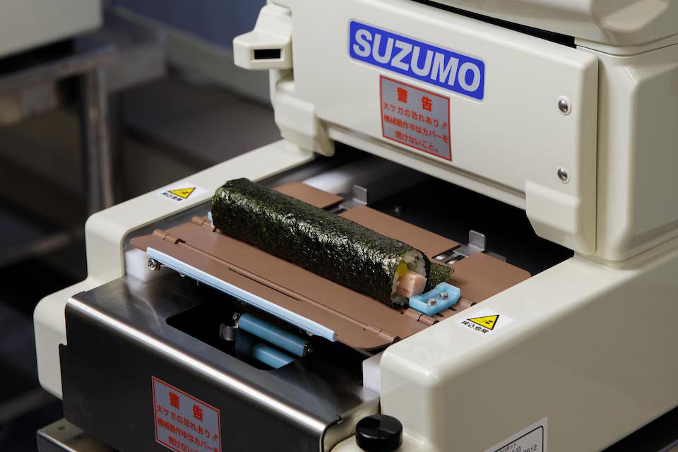 Robots Carry Sushi Artisanship to the Future | The Government of Japan - JapanGov - sushi robot