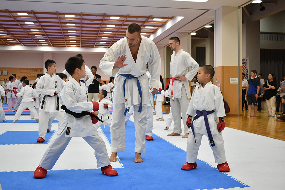 At a pre-Olympics test event held in 2019 to prepare for Tokyo 2020, Tokamachi children interacted directly with Croatian Olympians competing in judo, karate, and taekwondo.