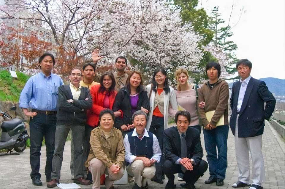 Abidova when she was studying at Kobe University as a student on the Ministry of Education, Culture, Sports, Science and Technology scholarship (fourth from the left).