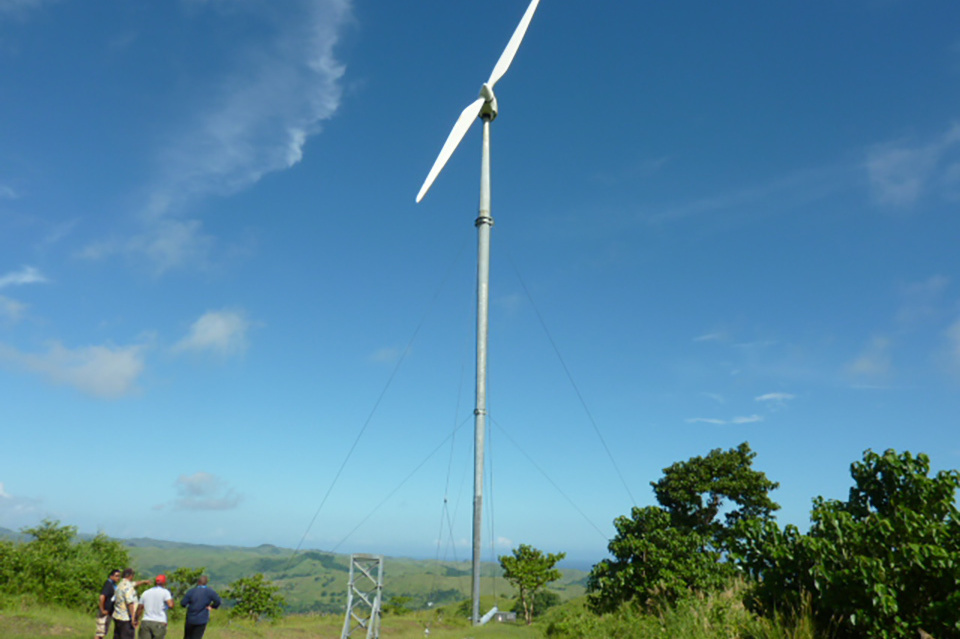 Fiji installed a retractable wind power generation system similar to the one on Okinawa’s Hateruma Island.