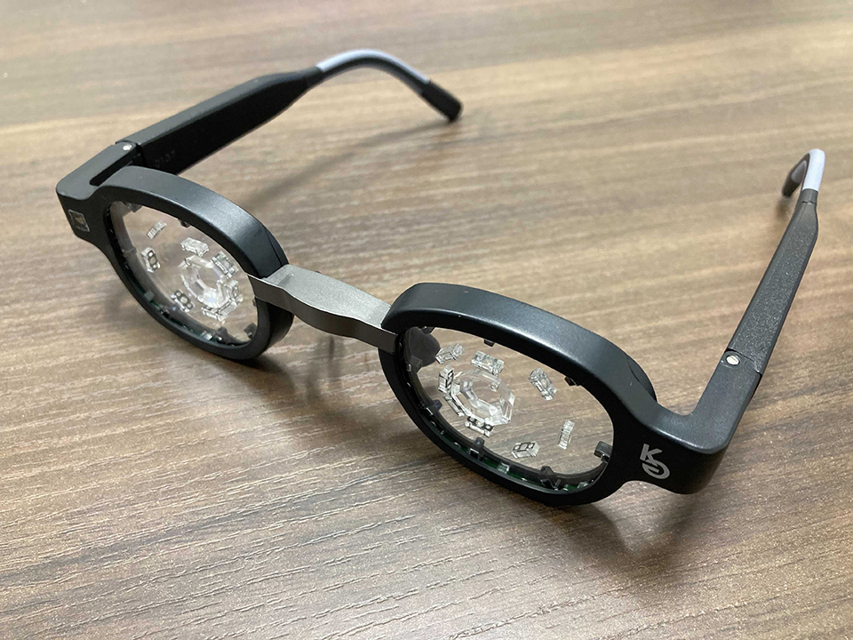 Kubota Glass is a special pair of glasses that aims to treat and control the progression of myopia with their built-in mechanism to project an image onto the retina. The company received medical device registration approval in Taiwan. Global clinical trials are being planned from the latter half of 2022.