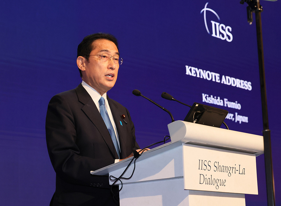 Prime Minister Kishida delivering a keynote address at the IISS Shangri-La Dialogue 2022. He explained that his administration will advance a “realism diplomacy for a new era.”