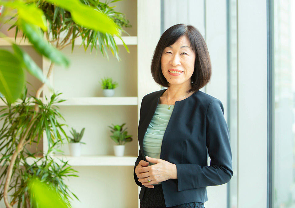 ACHILLES Michiko is Senior Advisor of HR Strategy at SAP Japan. She joined the APEC Women and the Economy Summit from 2010 to 2012 as Japan’s representative. Also representing Japan at G20 EMPOWER, an international alliance, she has worked to expand women’s involvement among corporate decision-makers.