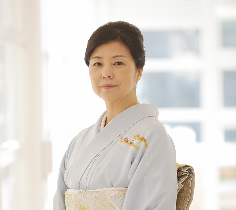 SUEMATSU Minako, chairperson of Jinseki International School (JINIS), founded the school in 2020.  JINIS