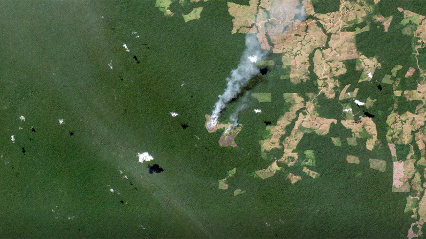 A satellite image taken by GRUS satellite showing a jungle fire in Columbia.