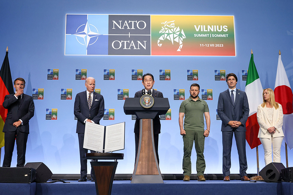 Prime Minister Kishida making a speech in the ceremony for issuing the Joint Declaration of Support for Ukraine in July, while visiting Lithuania to attend the NATO Summit Meeting.