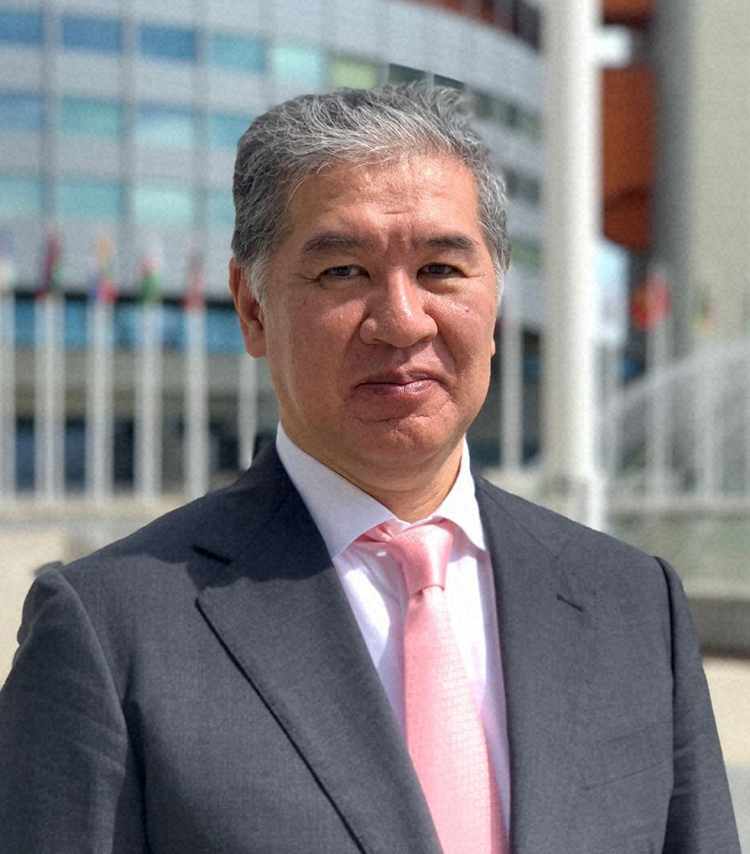 Professor AKIYAMA Nobumasa, Dean of Hitotsubashi University's School of International and Public Policy