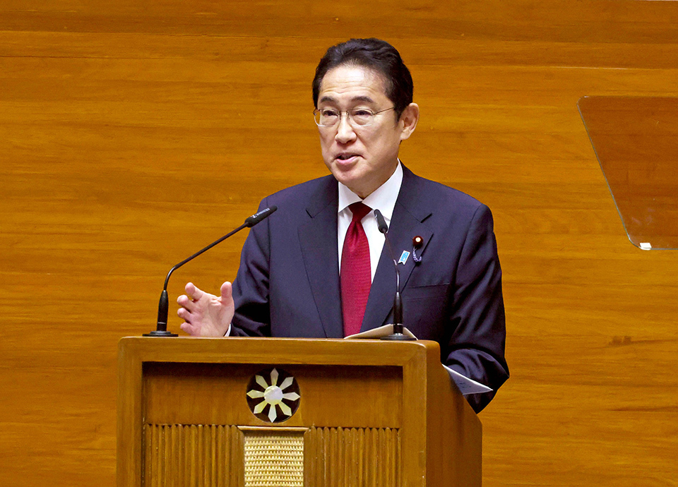 Prime Minister KISHIDA Fumio of Japan delivering a policy speech at the joint session of the Philippine Senate and House of Representatives.