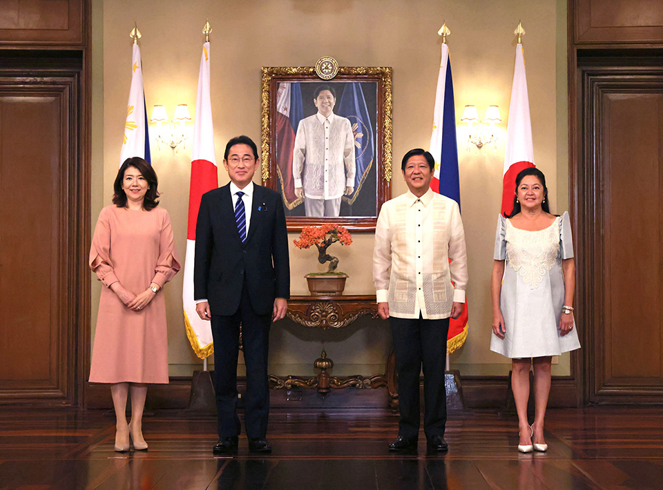 Prime Minister Kishida of Japan and Mrs. Kishida Yuko attended a banquet hosted by H.E. Mr. Ferdinand R. Marcos, President of the Republic of the Philippines.