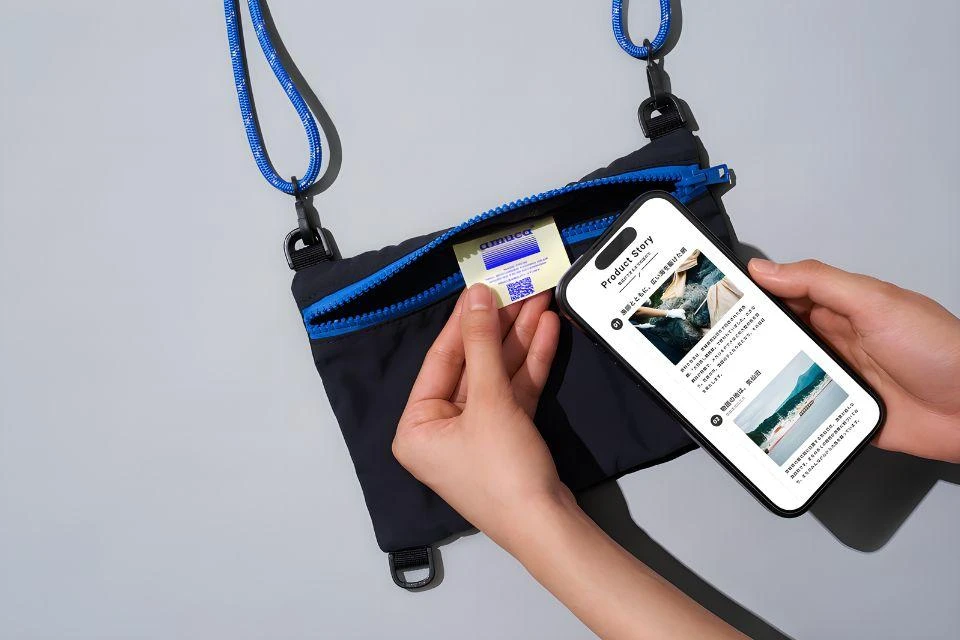 Someone using a smartphone to scan the matrix barcode on an amuca bag 