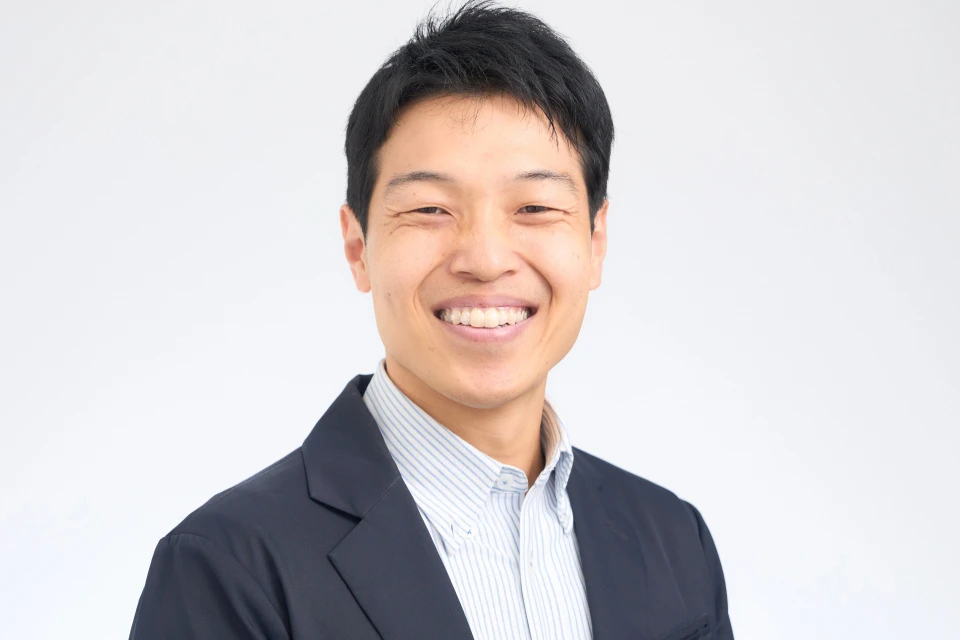 Portrait photo of Kojima Fujio, the Representative Director of Pirika