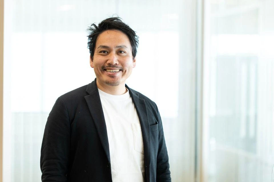 A portrait of Yoritama Masahiro, CEO of Ninzia