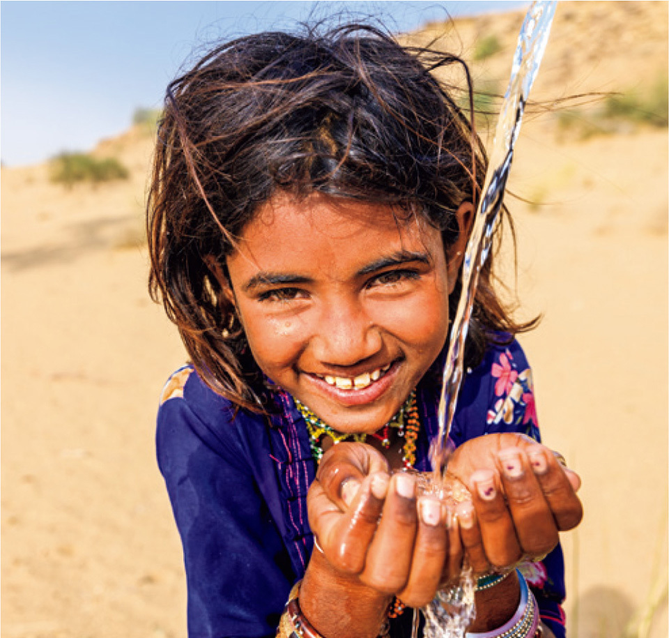 Although the Earth is called the “Water Planet,” only 2.5% is fresh water that can be used by humans, who have long dreamed of developing a practical desalinization technology.