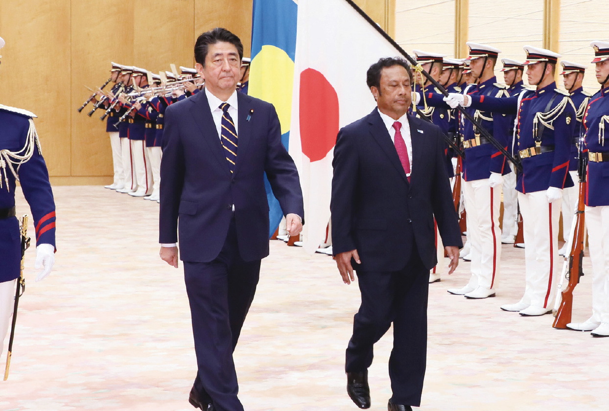 Met with H.E. Mr. Tommy E. Remengesau, Jr., President of the Republic of Palau, at the Japanese Prime Minister’s Office. (March 2019)