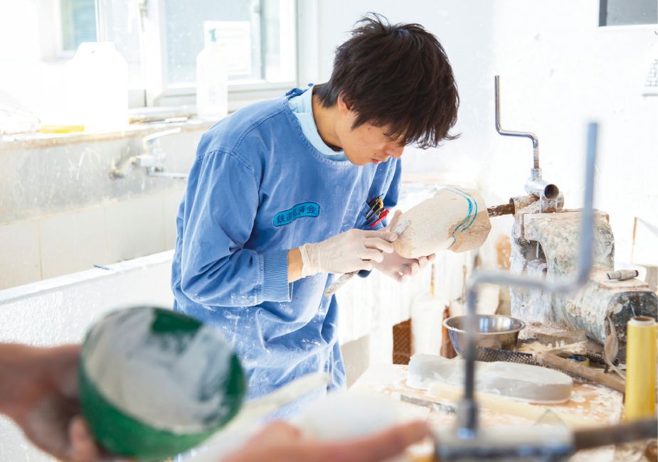 Prosthetists and orthotists in their 20s and 30s are also getting more active. Looking towards Tokyo 2020, the center aims to “provide prosthetists and orthotists to support the athletes as much as possible.”