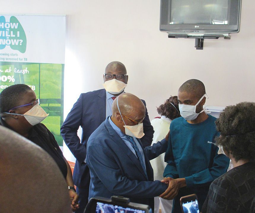 On World TB Day, March 24, 2017, Otsuka Pharmaceutical, in cooperation with South Africa’s Ministry of Health and a non-governmental organization, launched an access program for delamanid (trade name Deltyba) that is still in progress. The image shows one of the first patients to have received the drug.